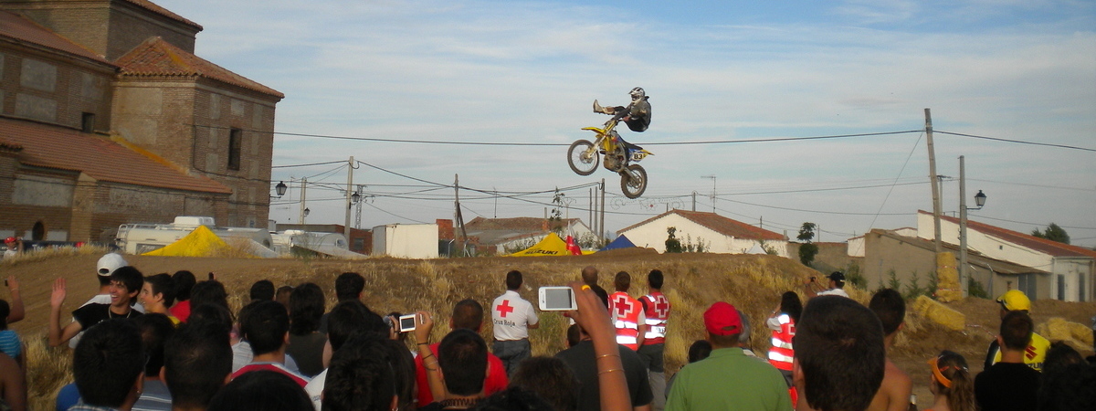 Rivilla el pueblo de las fiestas y las motos